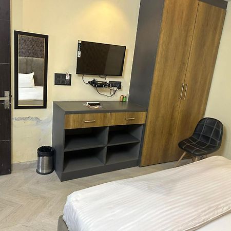 Hotel Kritika Greater Noida Exterior photo